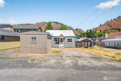 308 Riverside Drive , Cashmere, WA 98815 - Photo 23