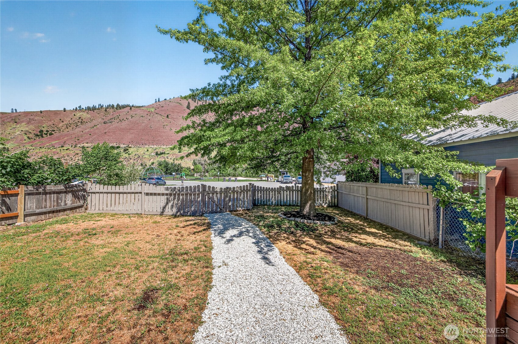 308 Riverside Drive , Cashmere, WA 98815
