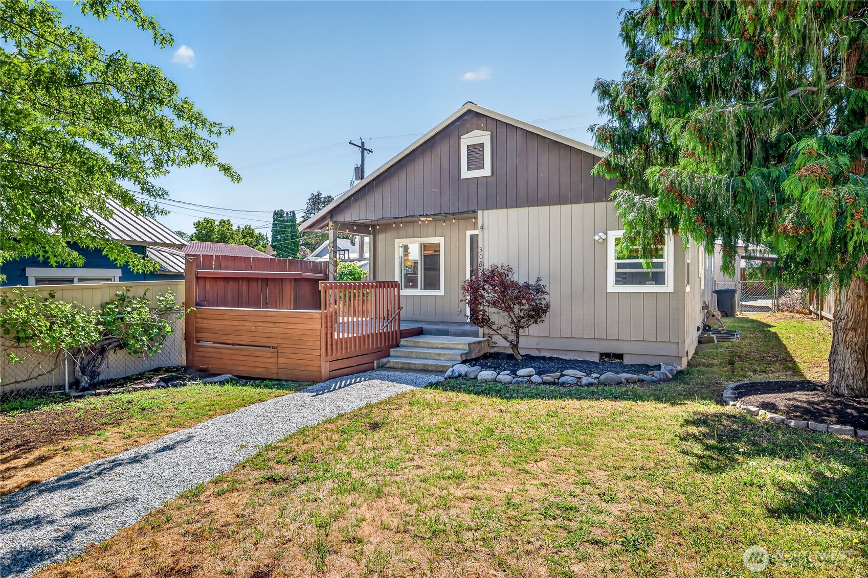 308 Riverside Drive , Cashmere, WA 98815