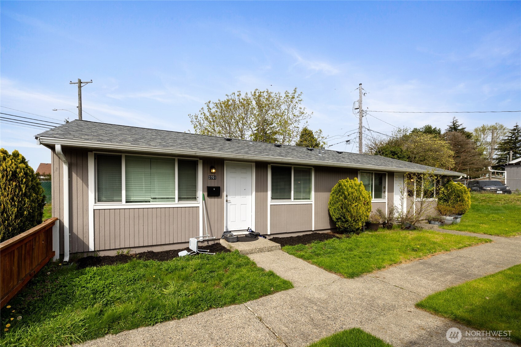 3703 S Manitou , Tacoma, WA 98409