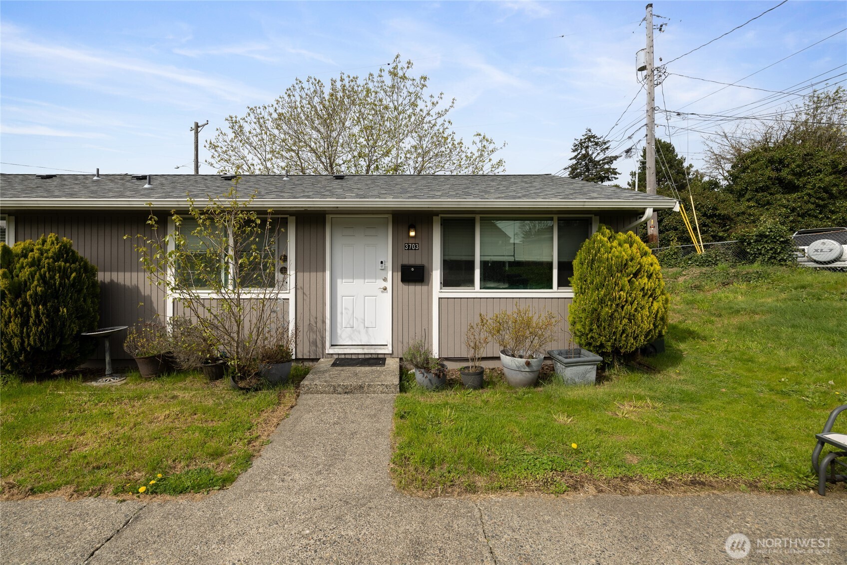 3703 S Manitou , Tacoma, WA 98409