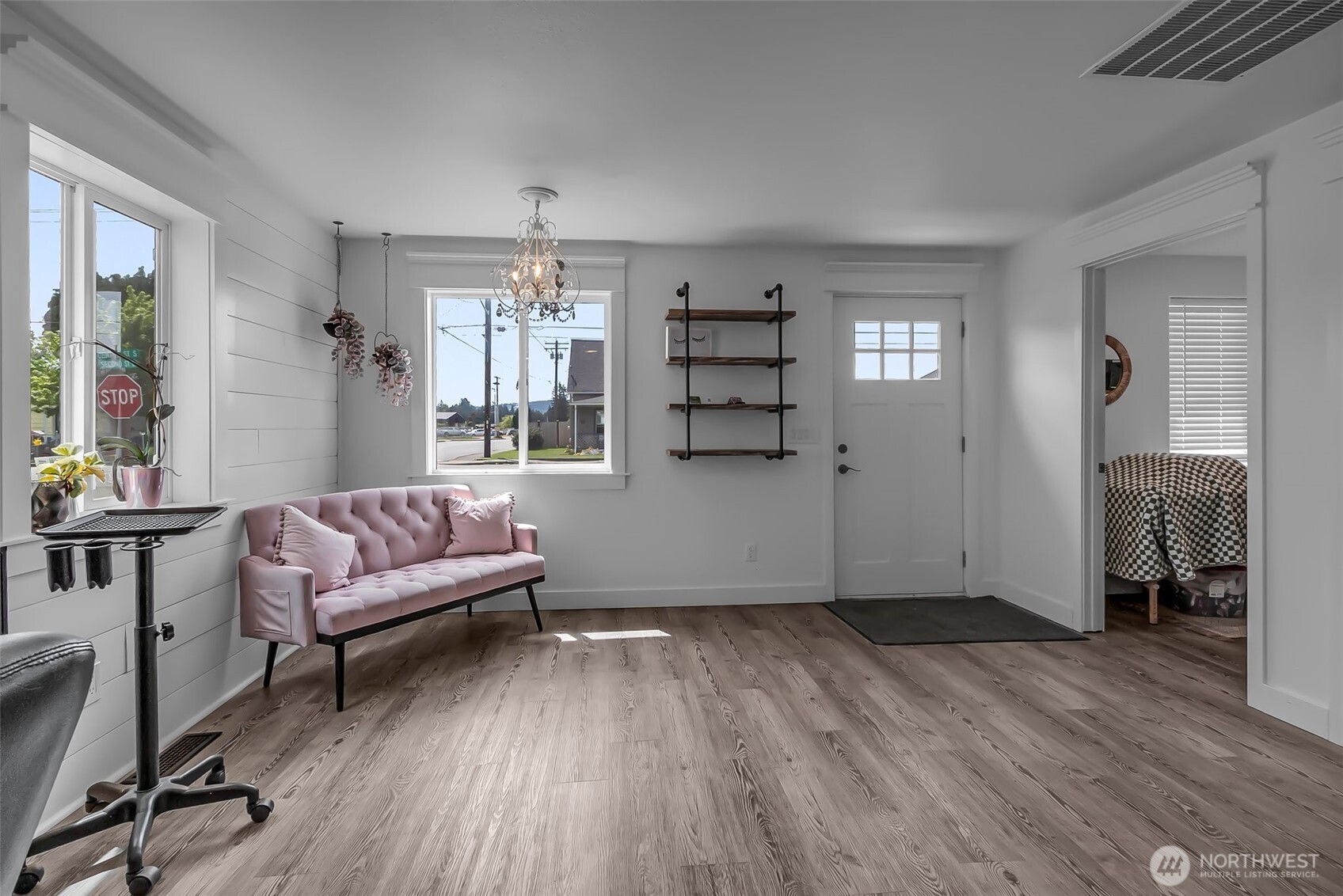 108 Centre Street S, Rainier, WA 98576