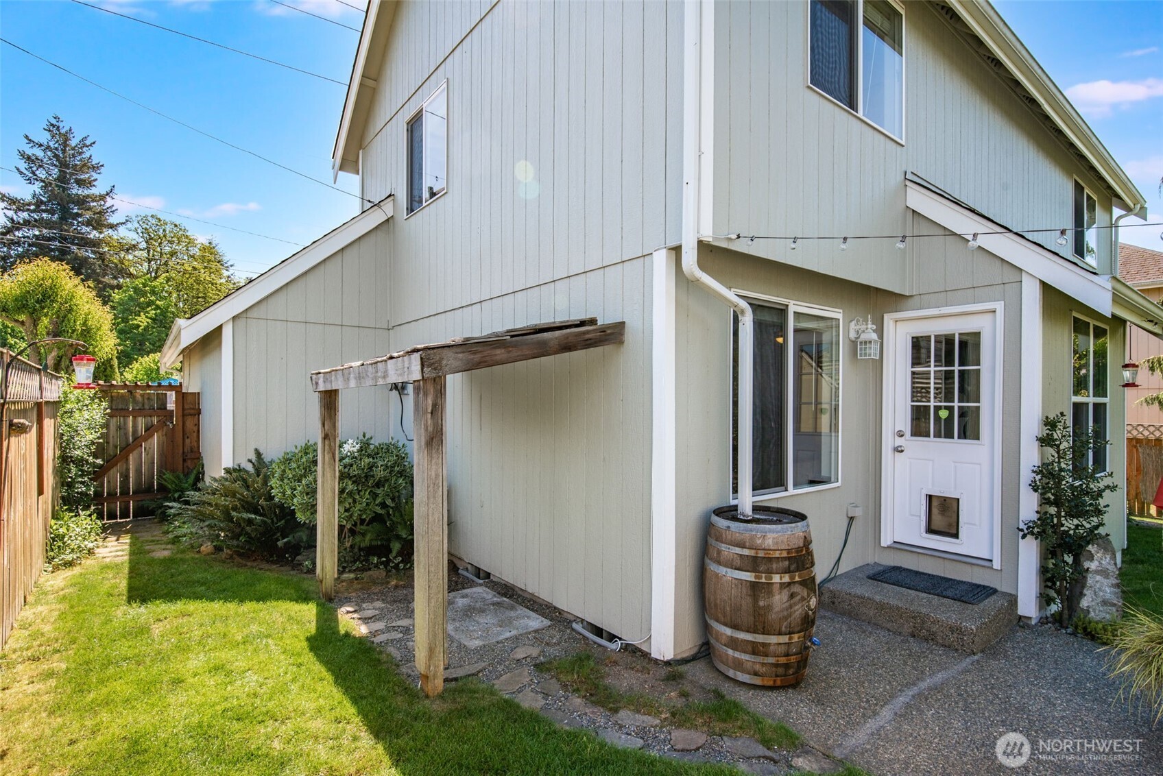 203 3rd Street NE, Yelm, WA 98597