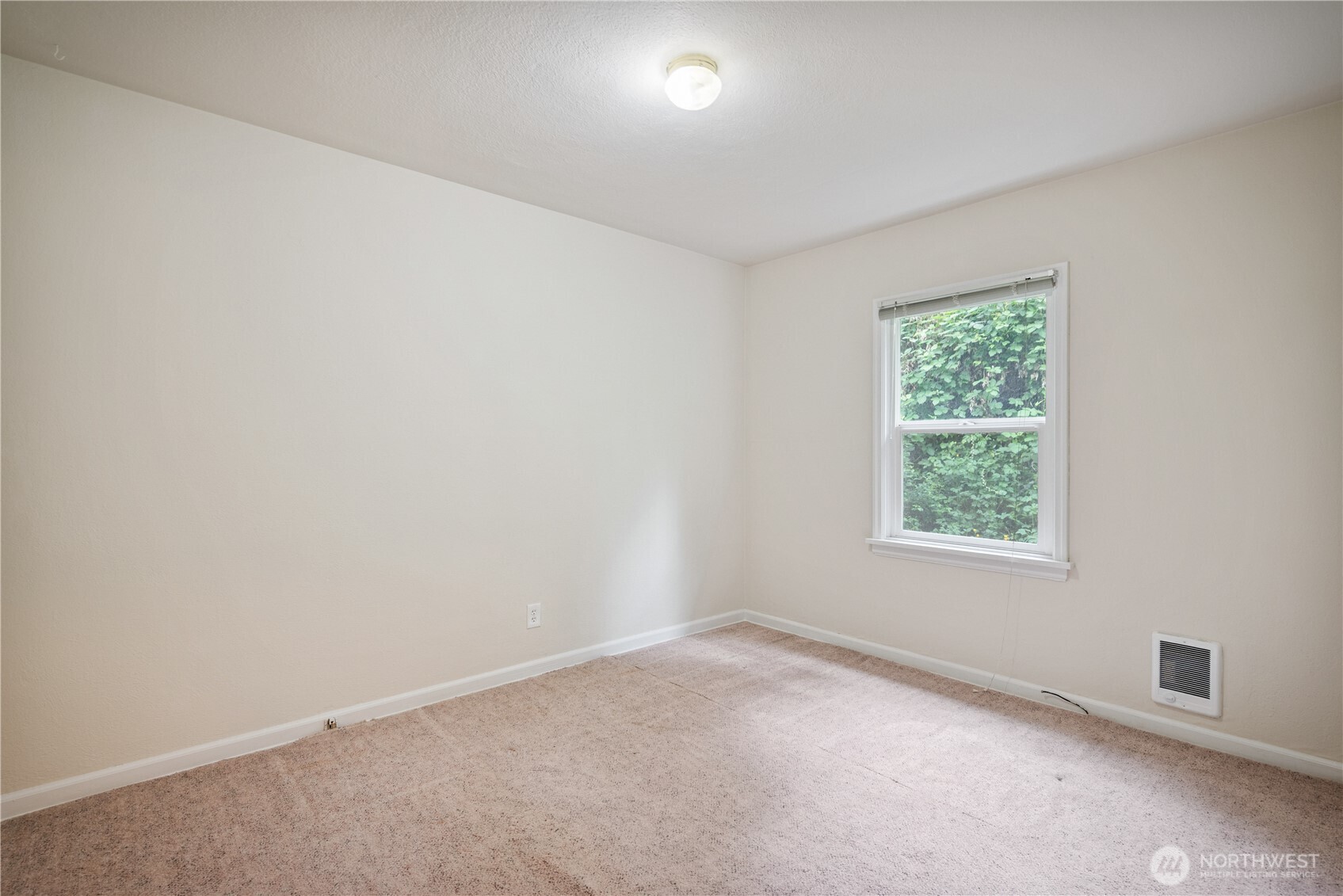 208 NE Kirby , Castle Rock, WA 98611