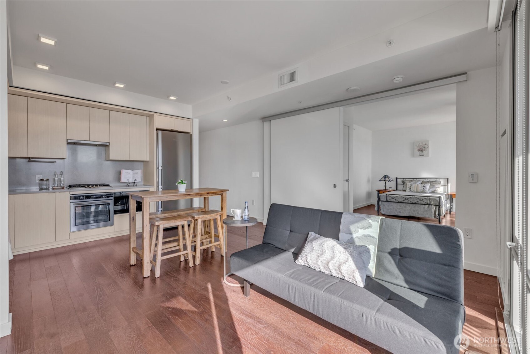 590 1st Avenue S #603, Seattle, WA 98104
