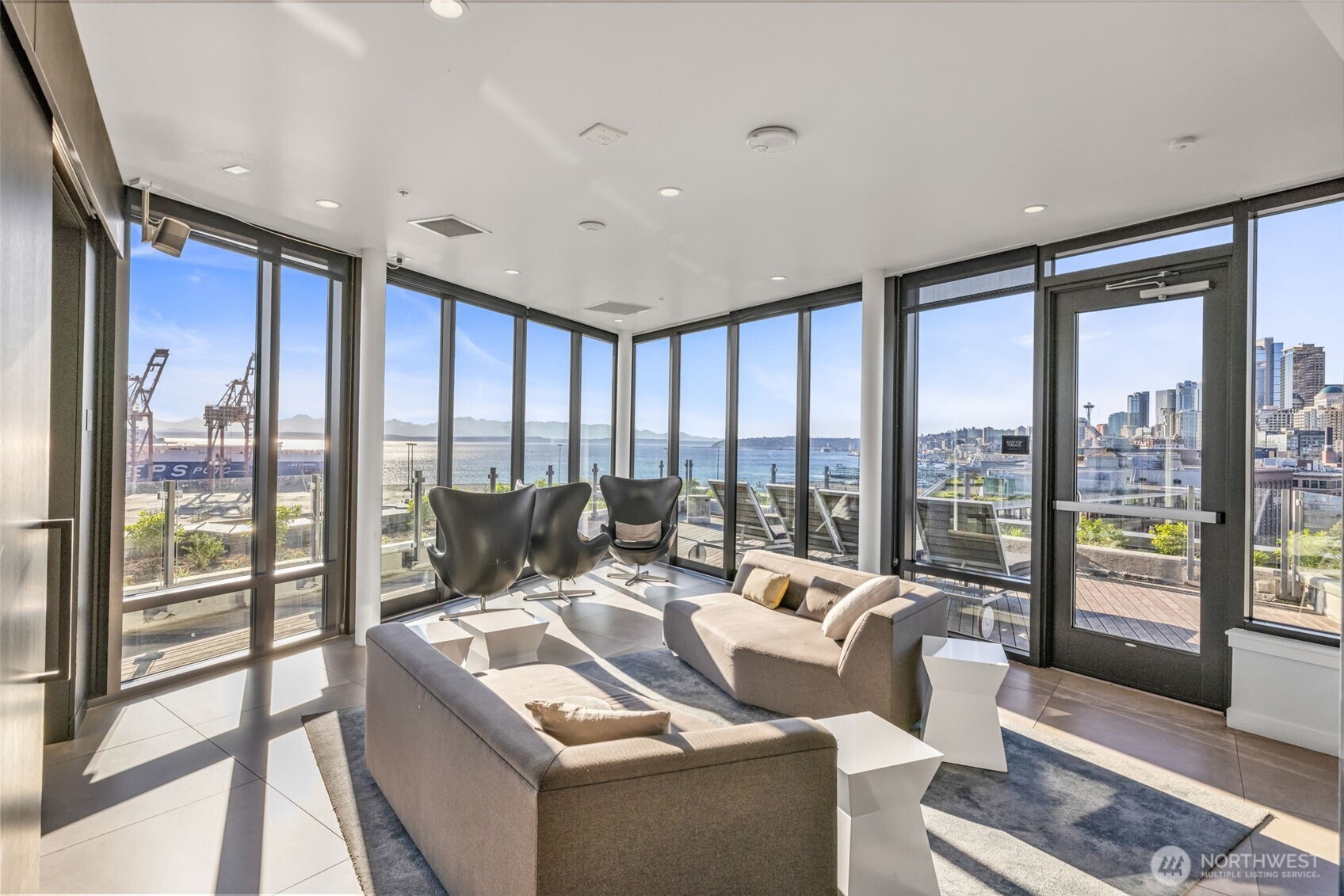 590 1st Avenue S #603, Seattle, WA 98104