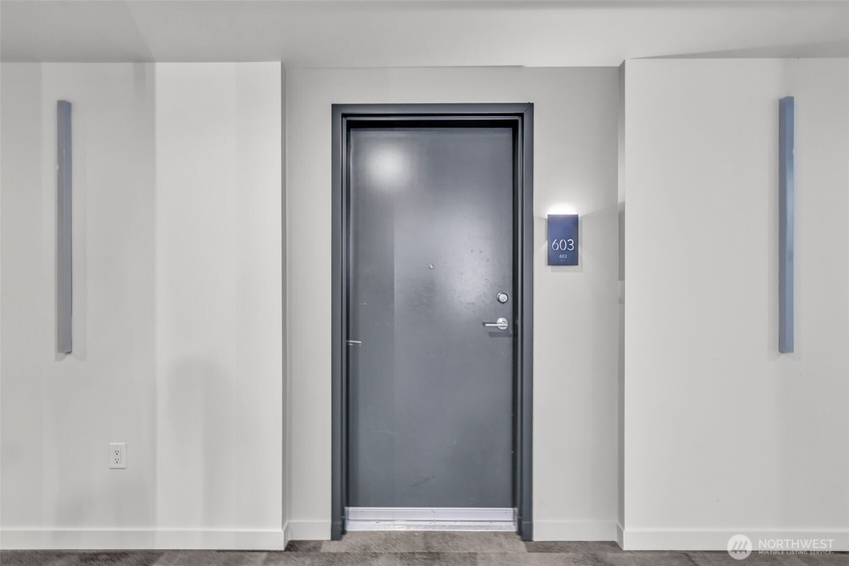 590 1st Avenue S #603, Seattle, WA 98104
