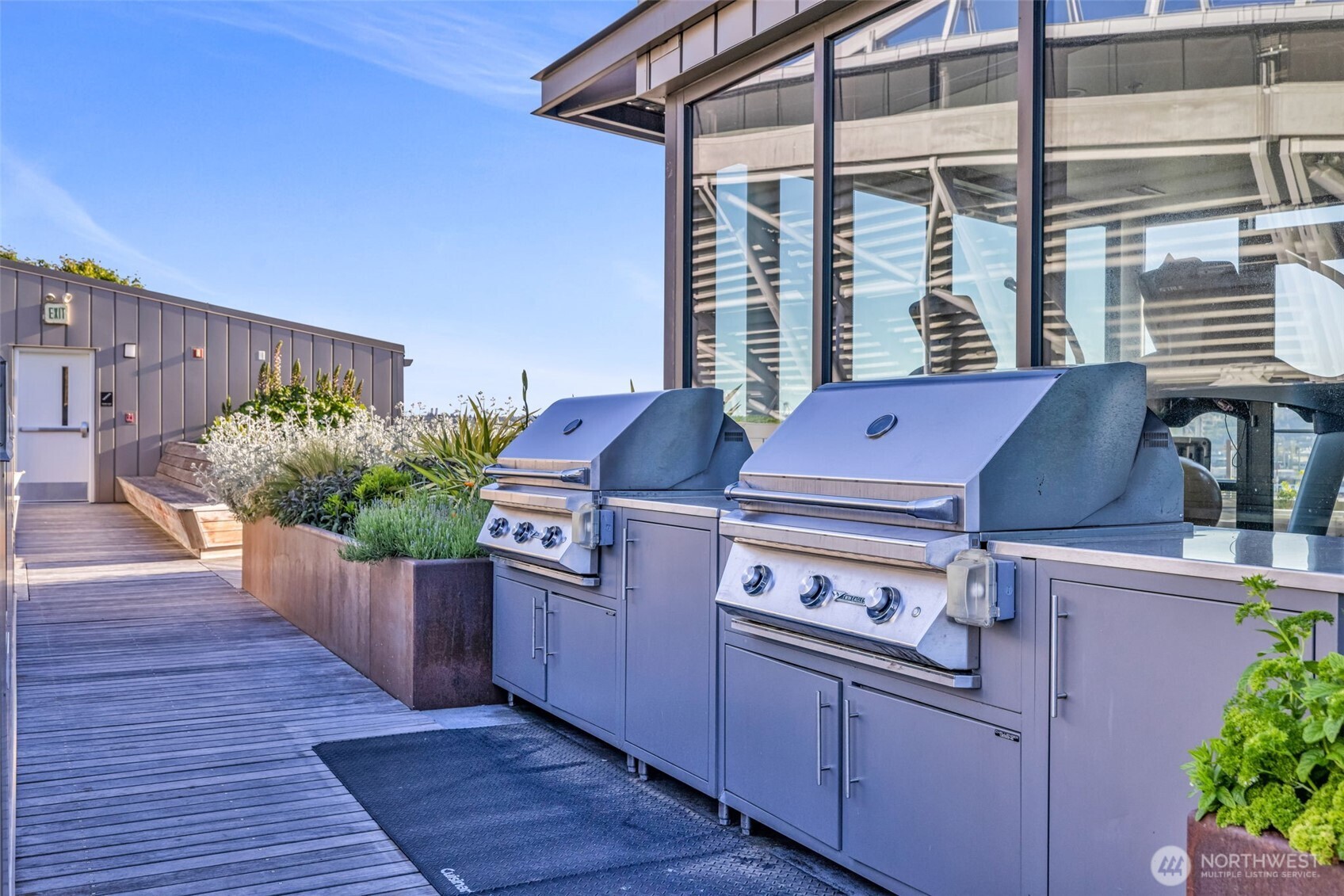 590 1st Avenue S #603, Seattle, WA 98104