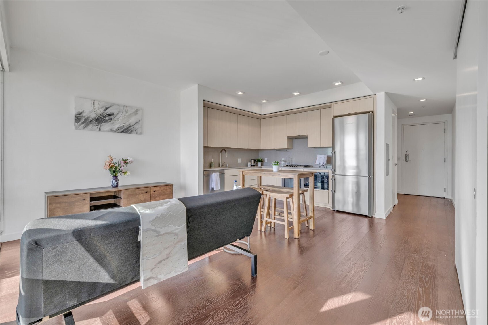 590 1st Avenue S #603, Seattle, WA 98104