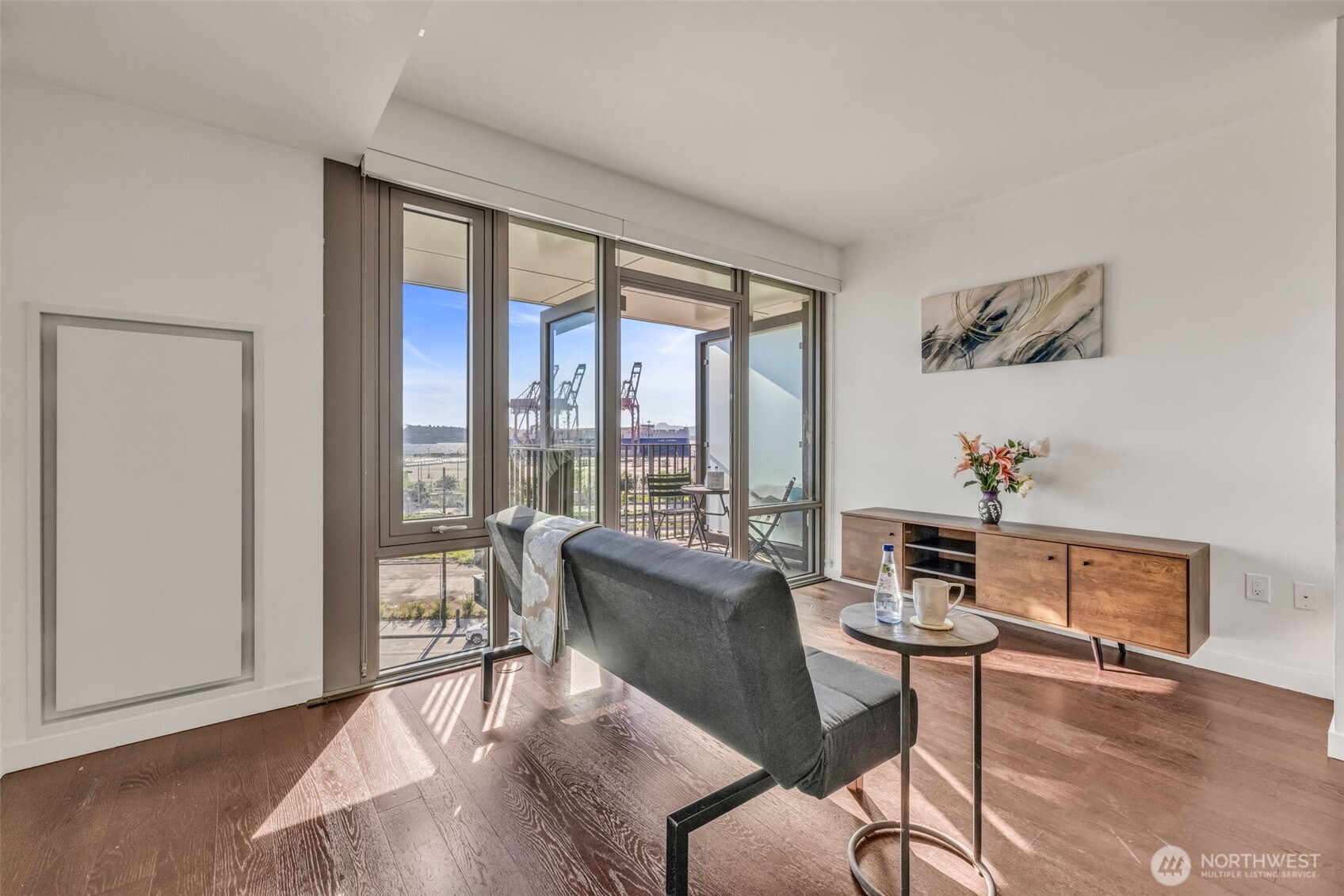 590 1st Avenue S #603, Seattle, WA 98104