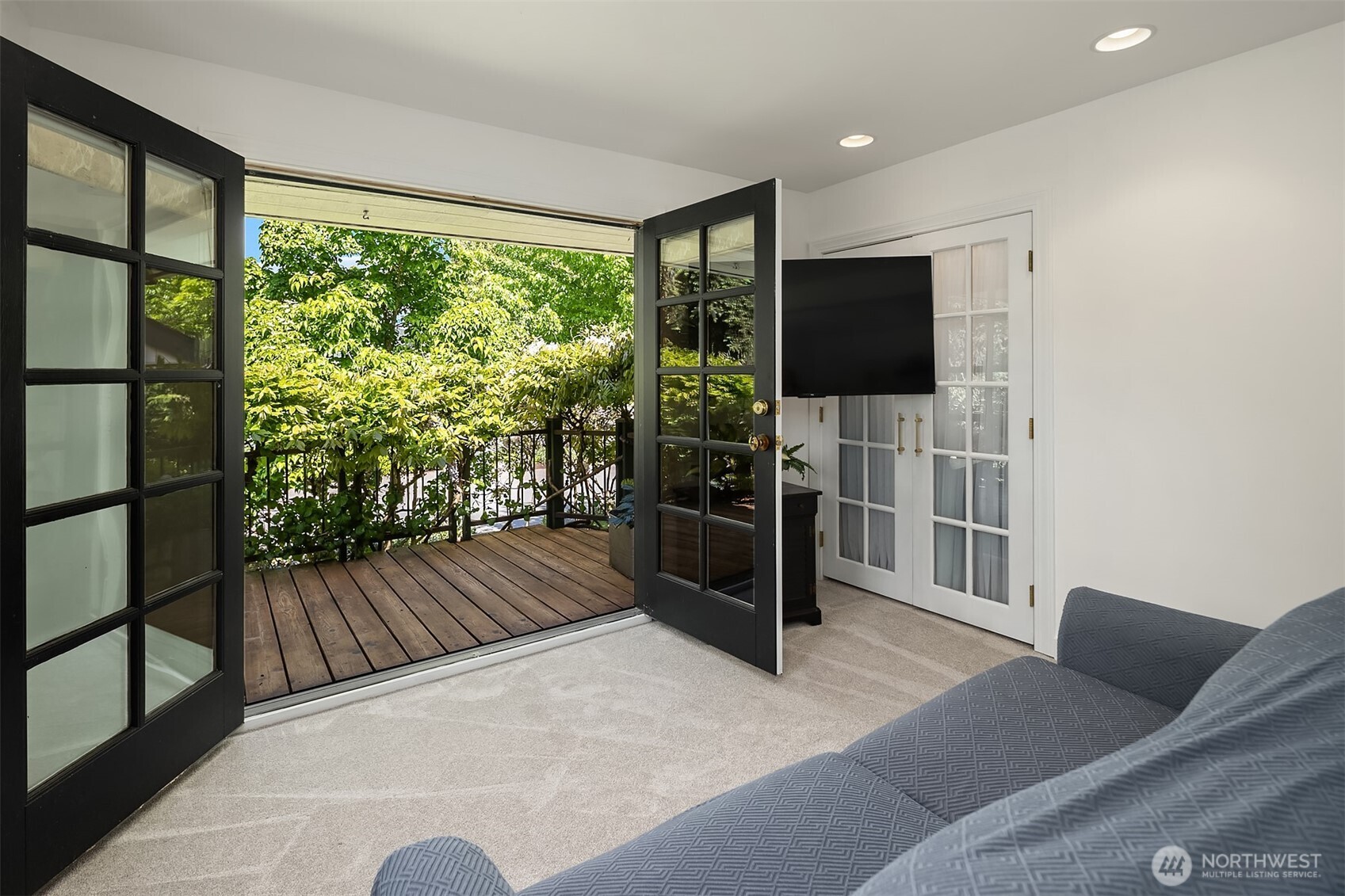 6007 SE 22nd Street , Mercer Island, WA 98040