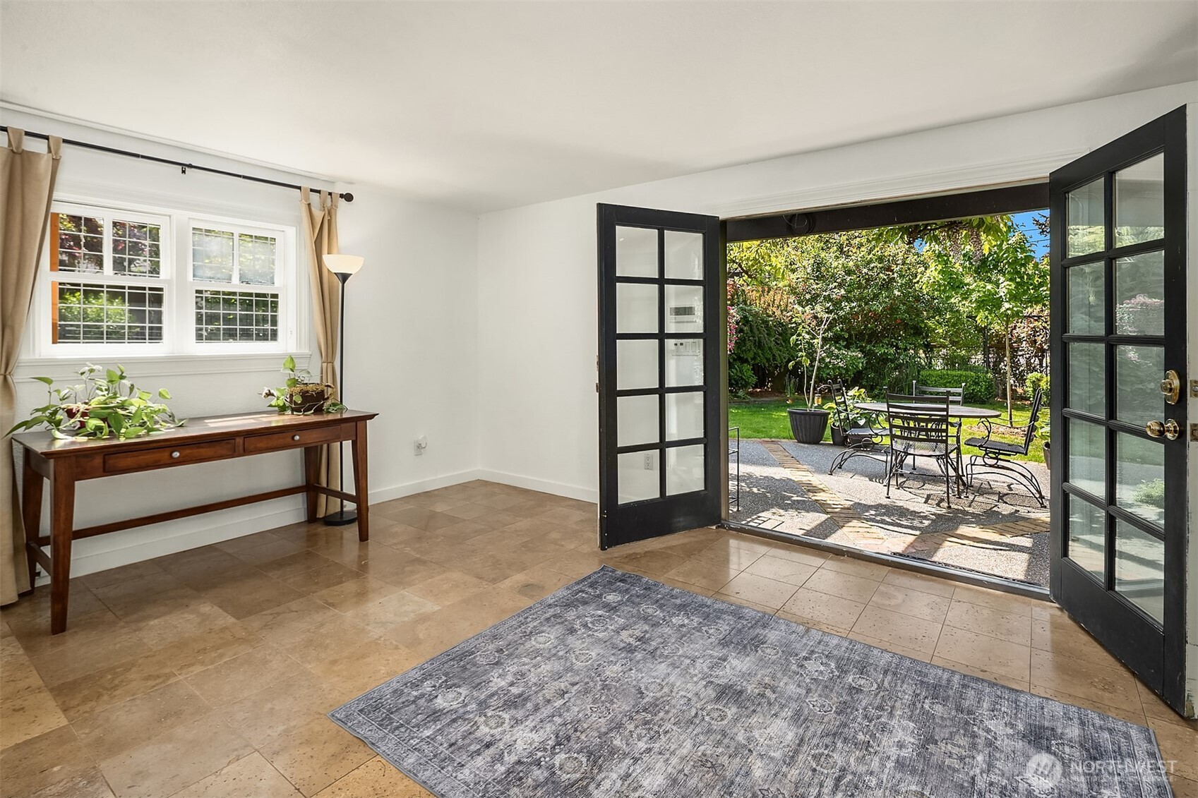 6007 SE 22nd Street , Mercer Island, WA 98040