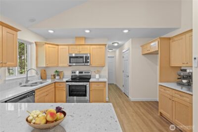 18224 Rockwood Court SE, Yelm, WA 98597 - Photo 6