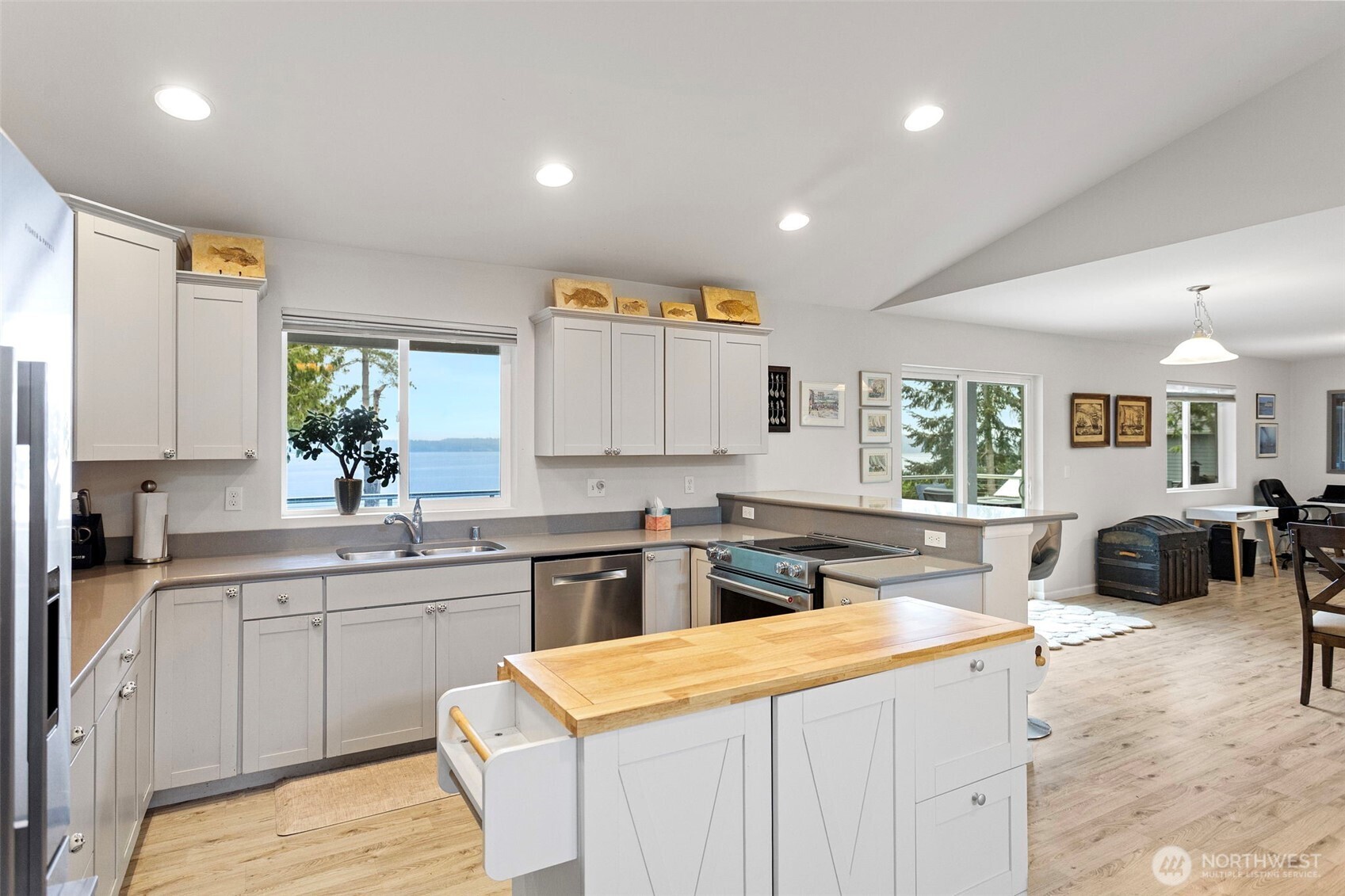 3013 Paradise Bay Road , Port Ludlow, WA 98365