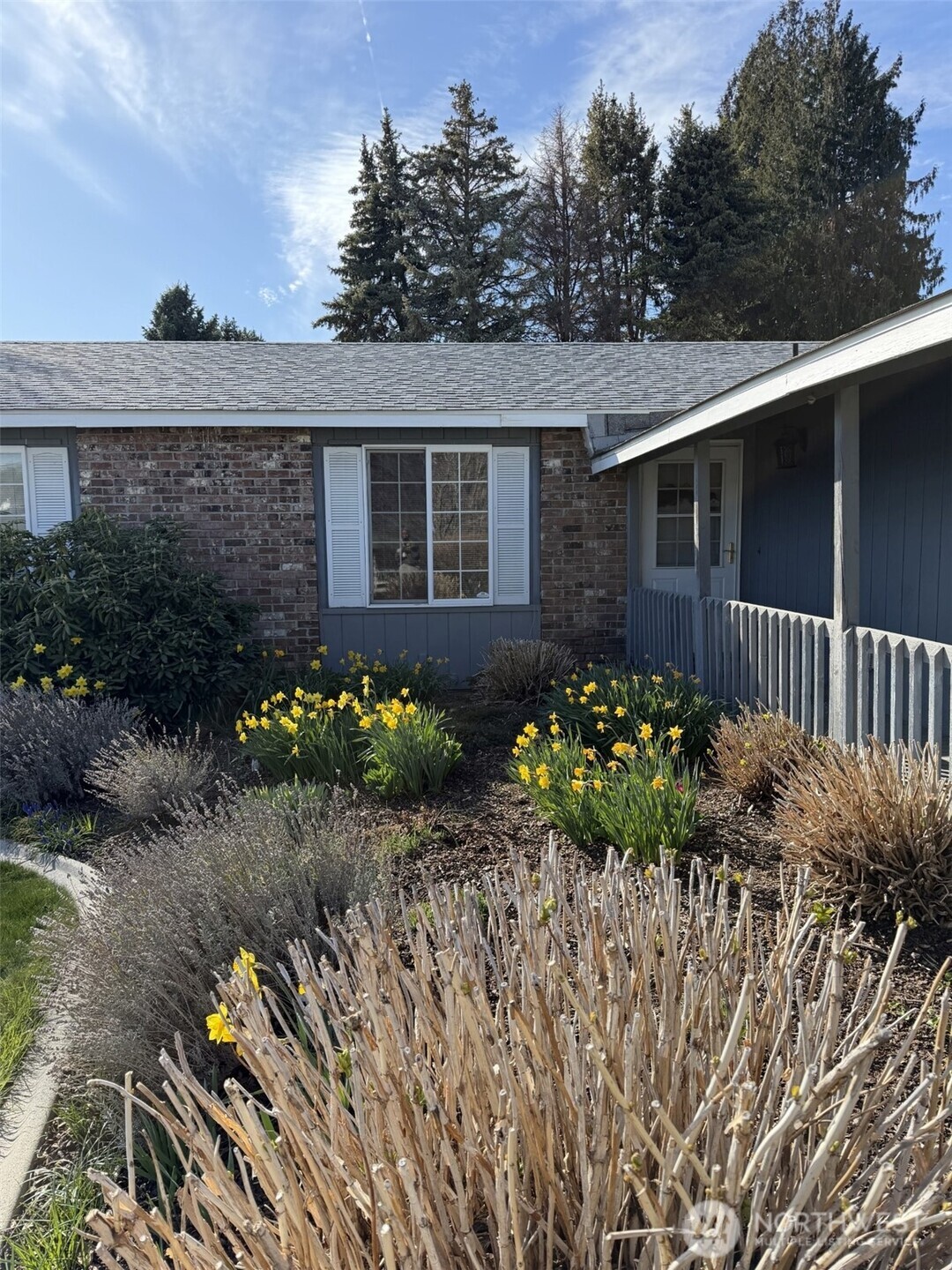660 N Keller , East Wenatchee, WA 98802