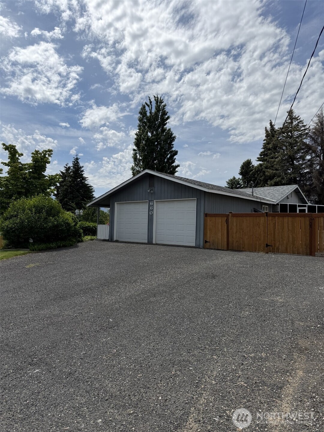 660 N Keller , East Wenatchee, WA 98802