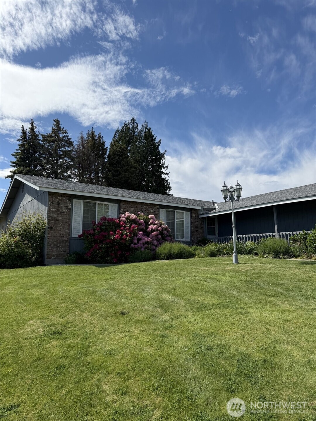 660 N Keller , East Wenatchee, WA 98802