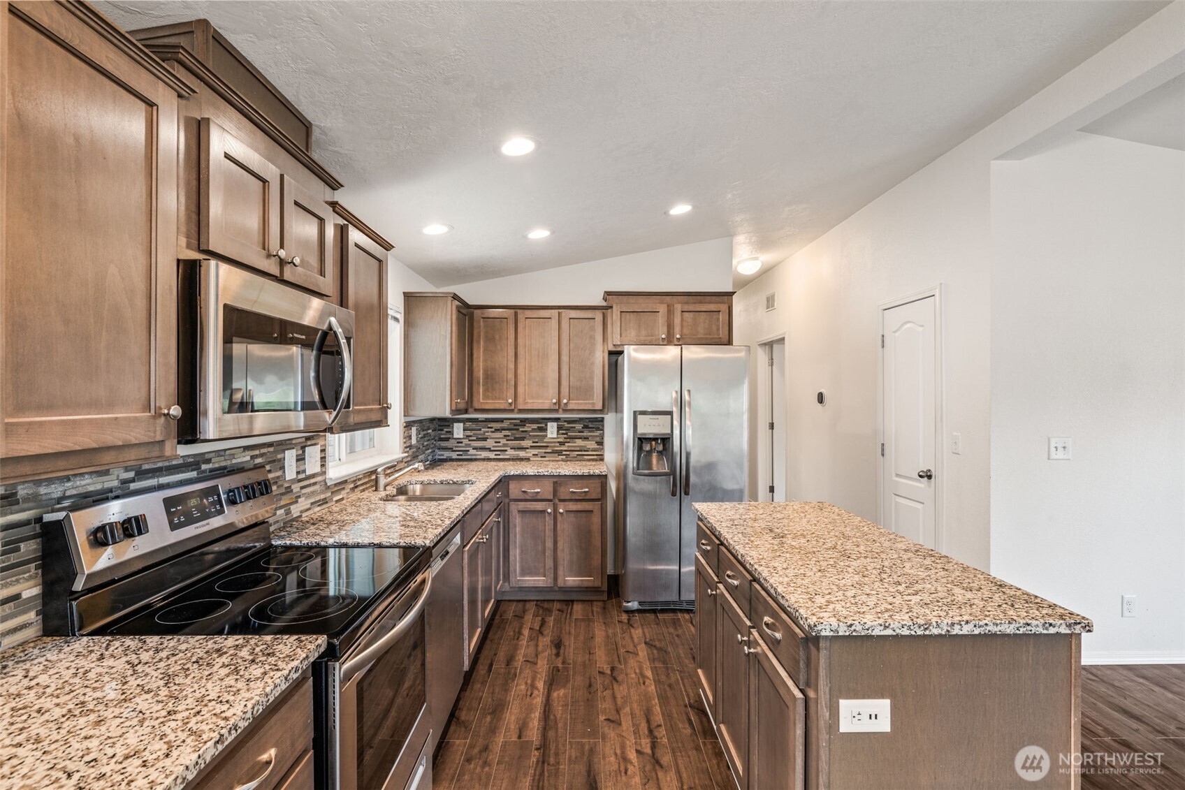 2101 S 324th Street #14, Federal Way, WA 98003