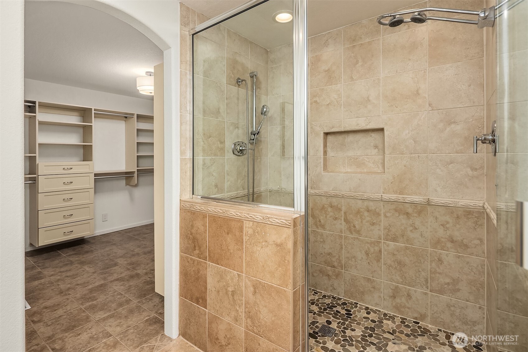933 6th Place S, Kirkland, WA 98033