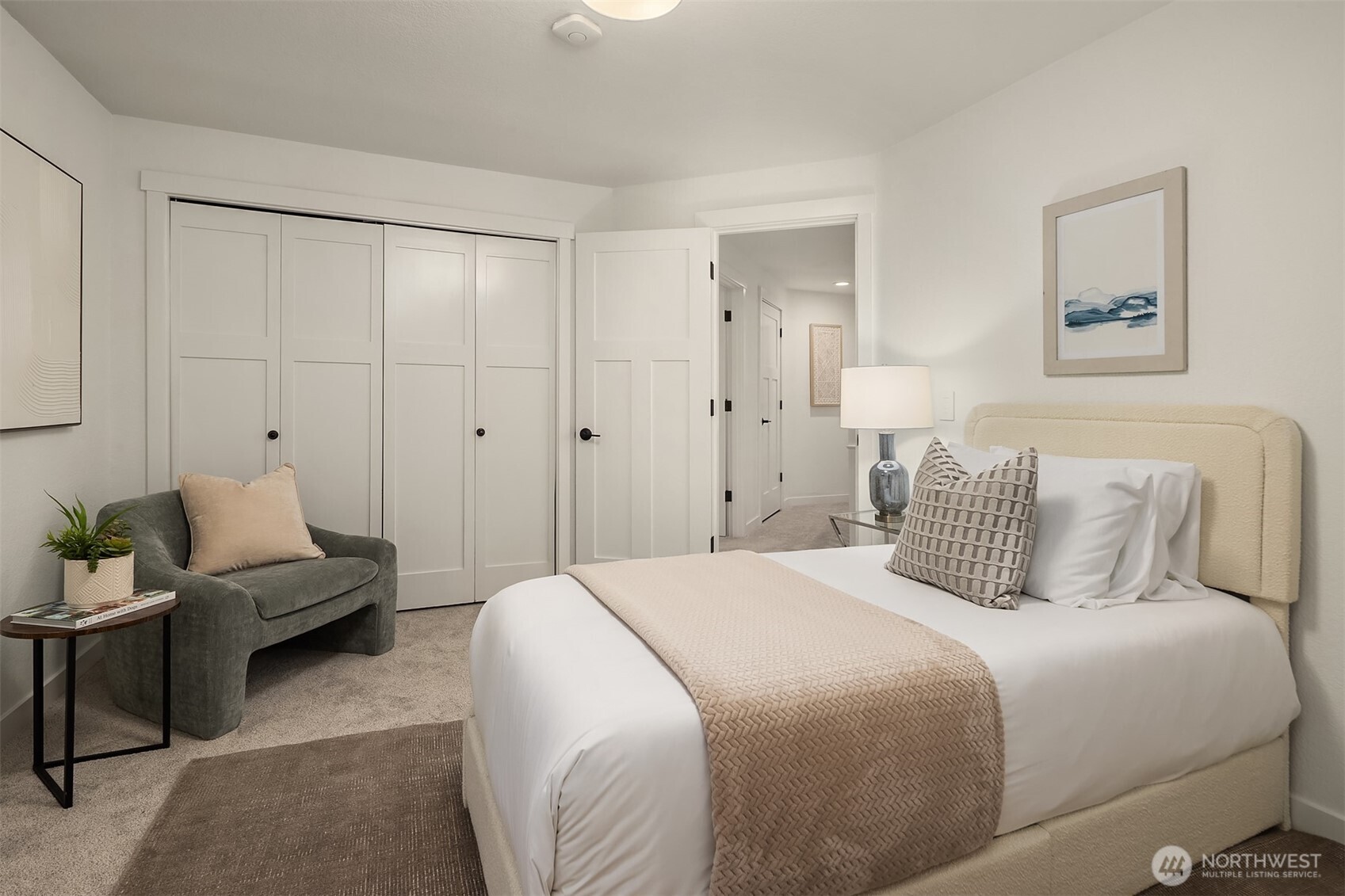 933 6th Place S, Kirkland, WA 98033