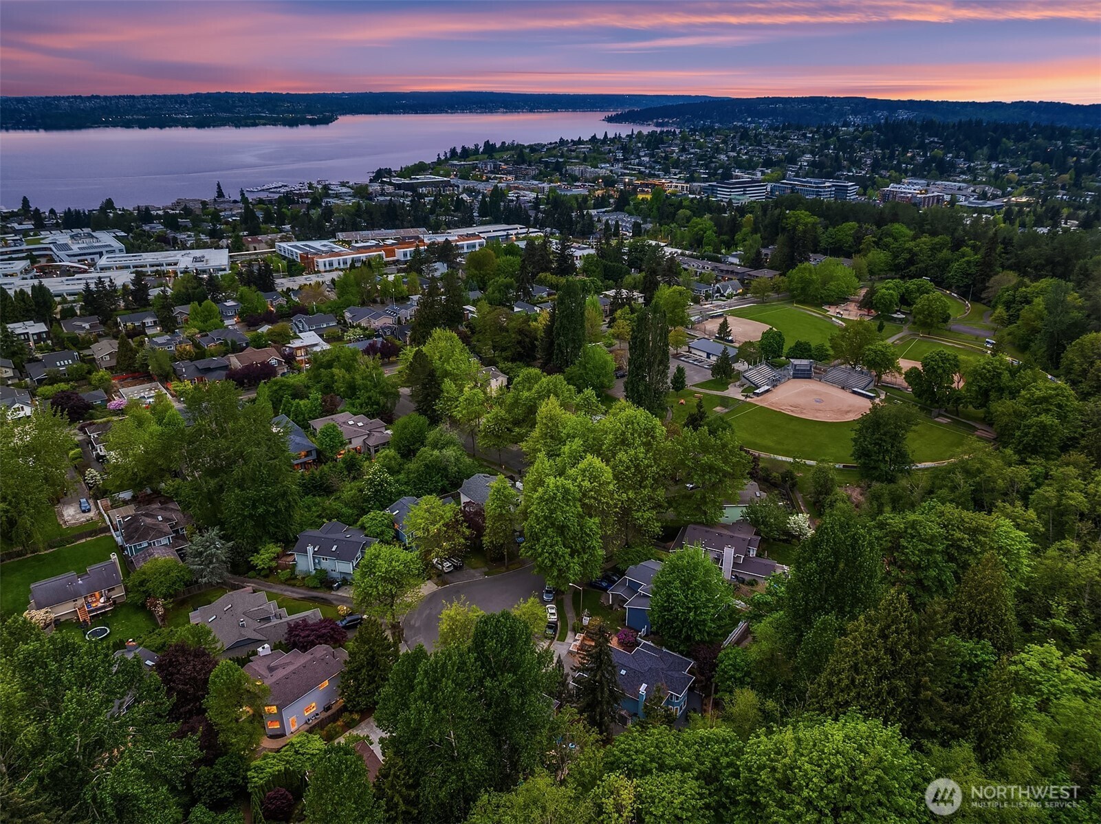 933 6th Place S, Kirkland, WA 98033