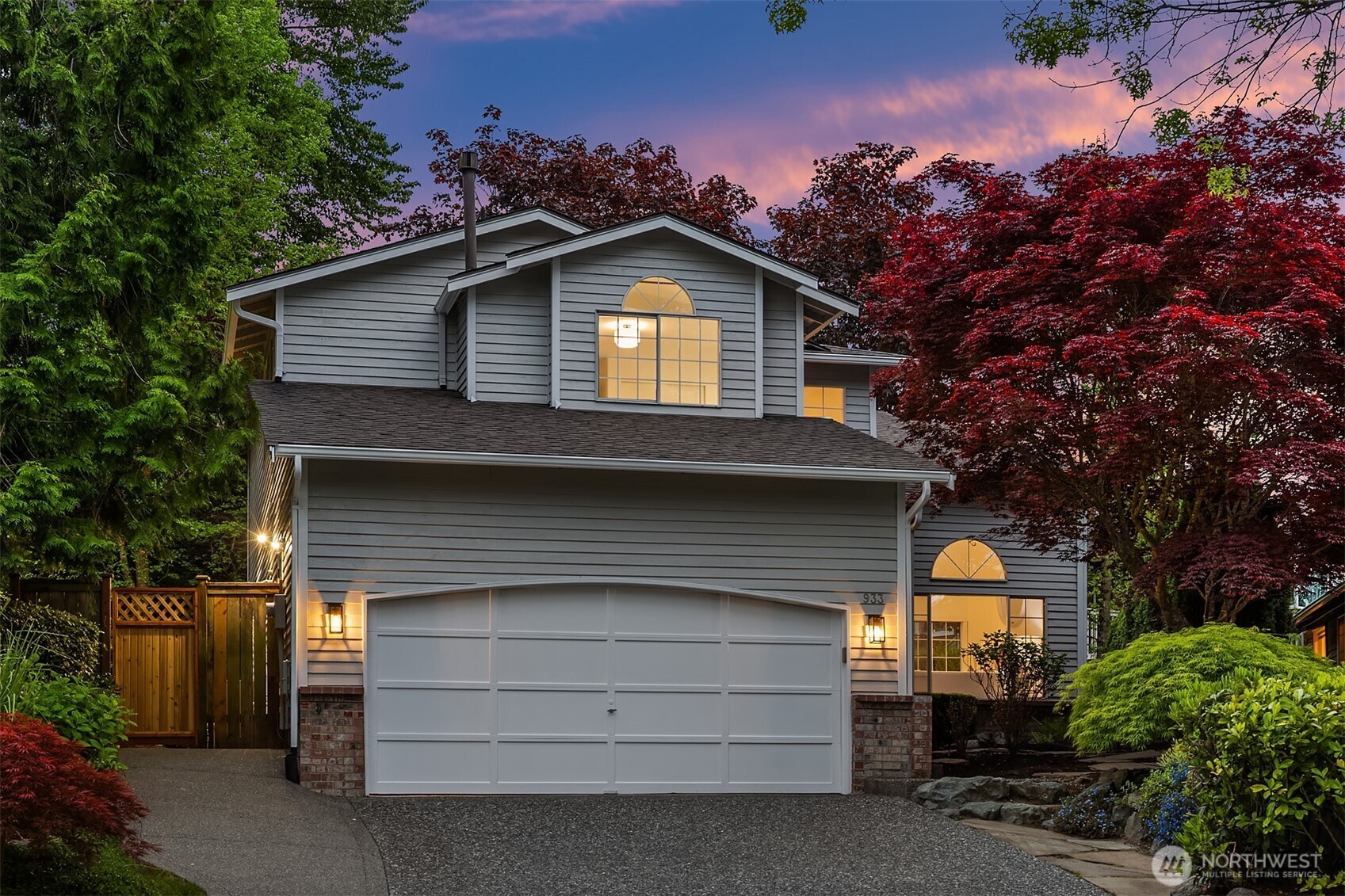 933 6th Place S, Kirkland, WA 98033