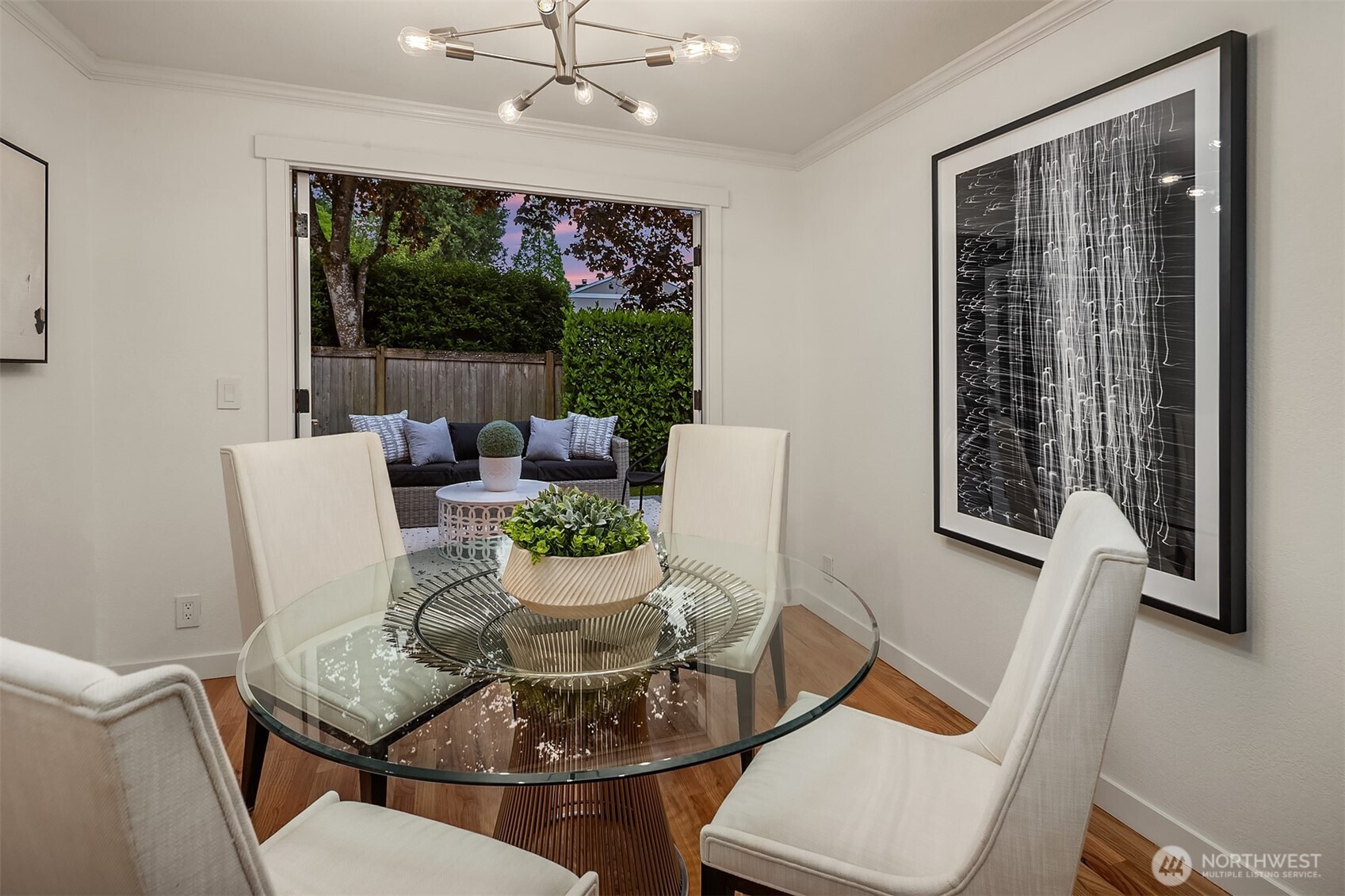933 6th Place S, Kirkland, WA 98033