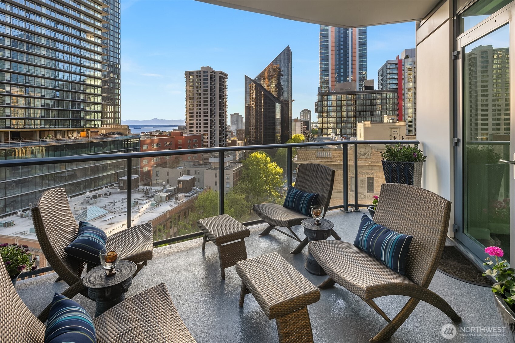 1920 4th Avenue #1002, Seattle, WA 98101