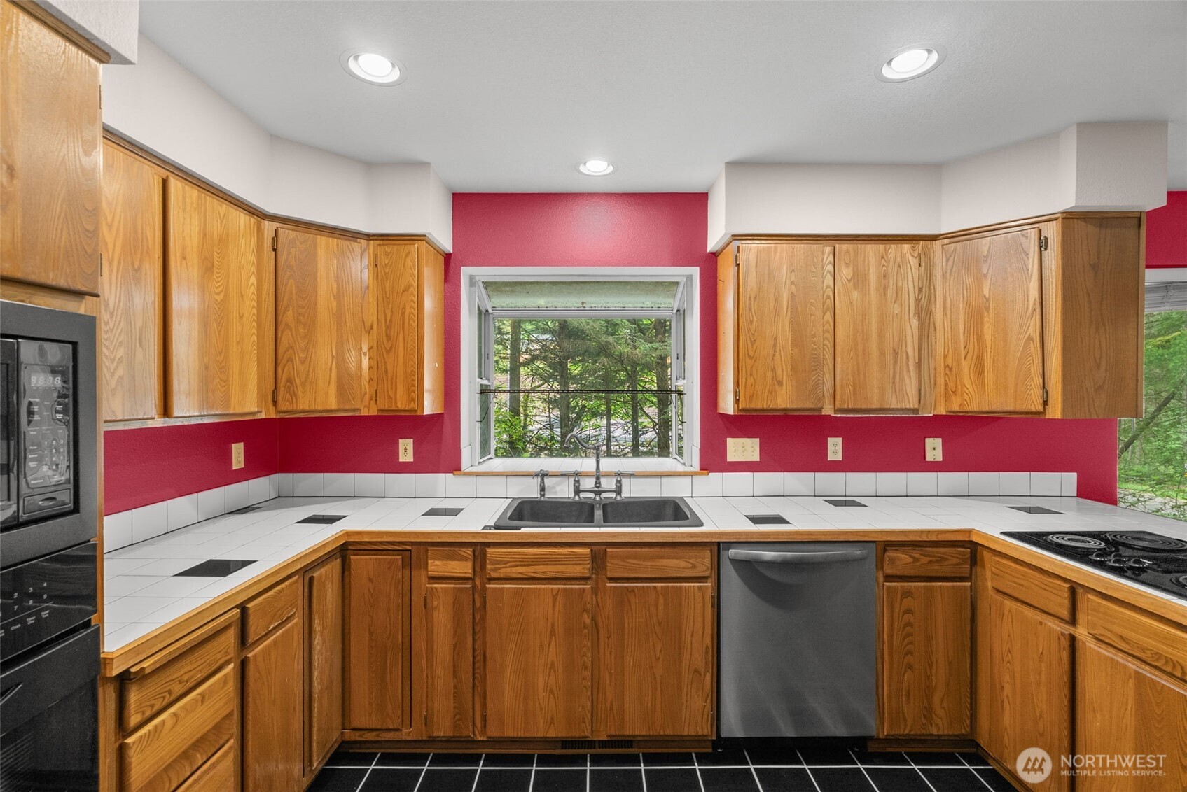 6430 NE Agate Beach Road , Bainbridge Island, WA 98110