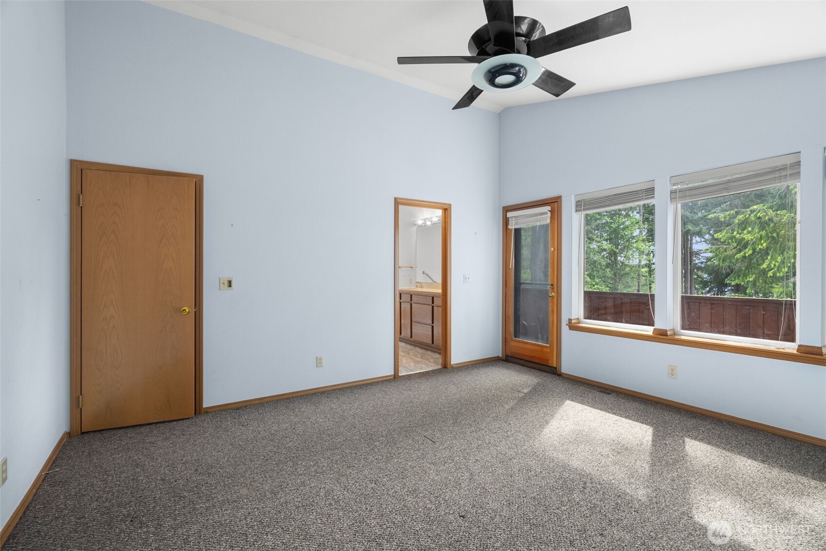 6430 NE Agate Beach Road , Bainbridge Island, WA 98110