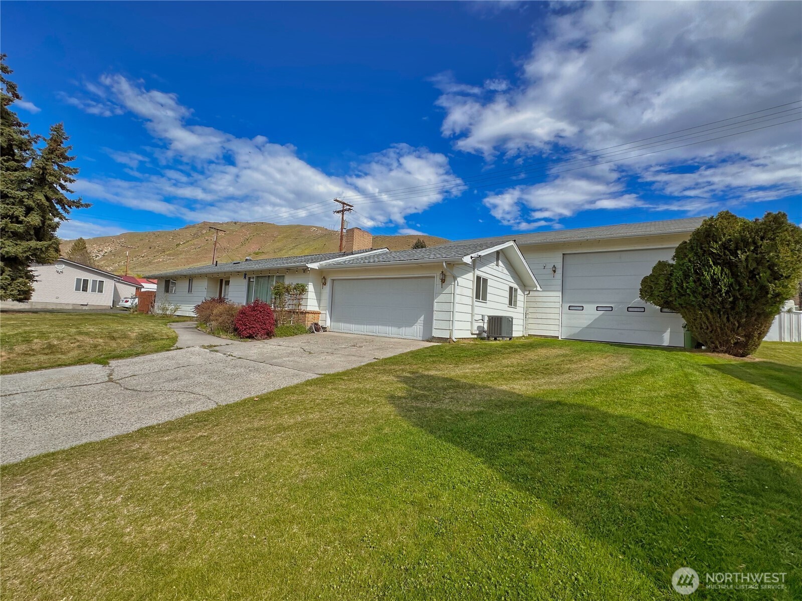 1113 River Drive , Coulee Dam, WA 99116
