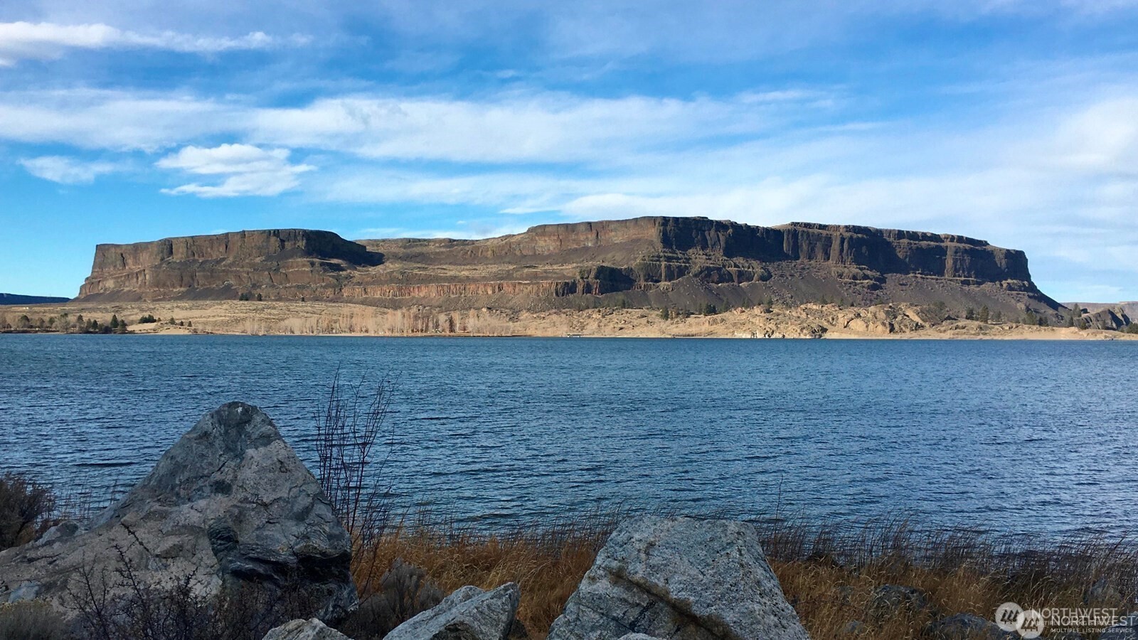 1113 River Drive , Coulee Dam, WA 99116