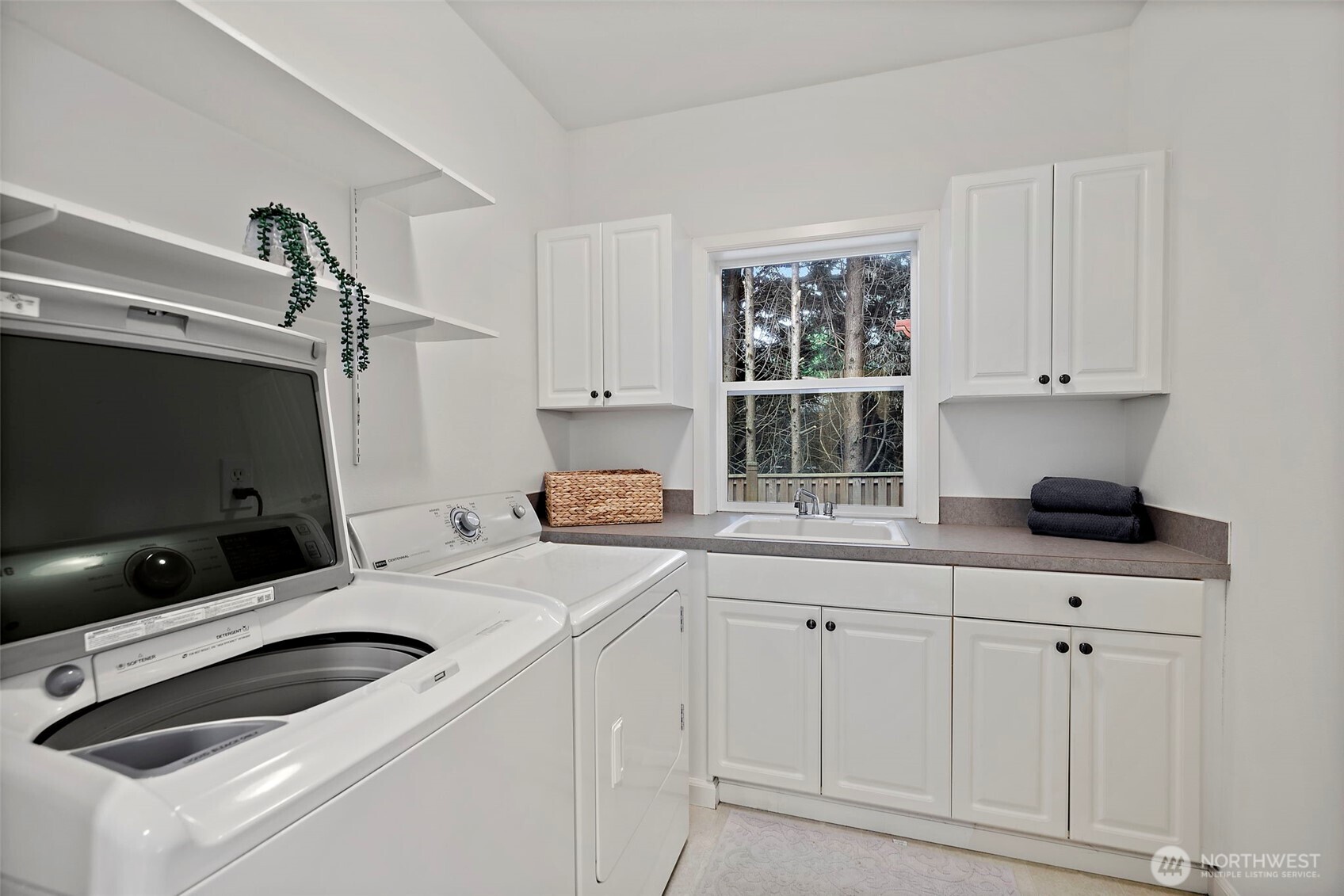 6712 127 Place SE, Bellevue, WA 98006