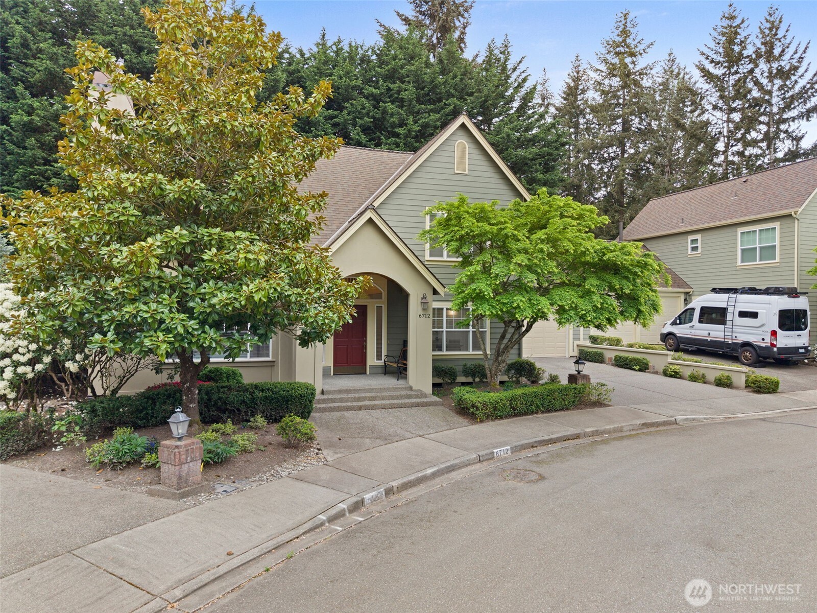 6712 127 Place SE, Bellevue, WA 98006