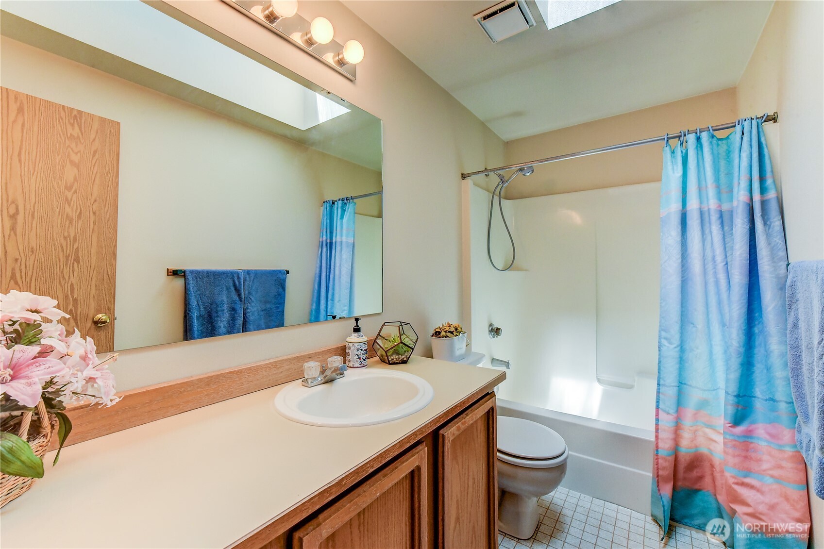 1301 S 236th Place , Des Moines, WA 98198
