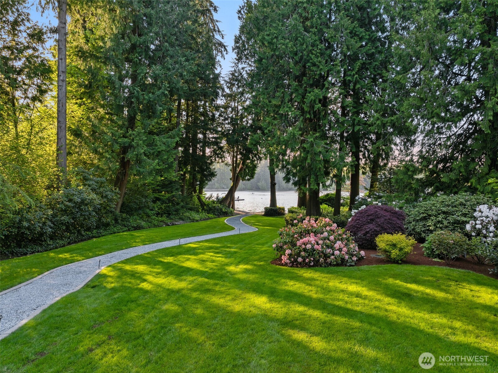 3718 S 334th Street , Federal Way, WA 98001