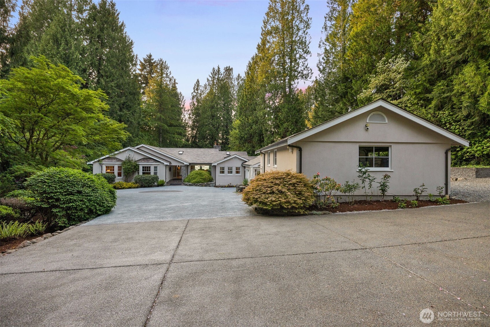 3718 S 334th Street , Federal Way, WA 98001