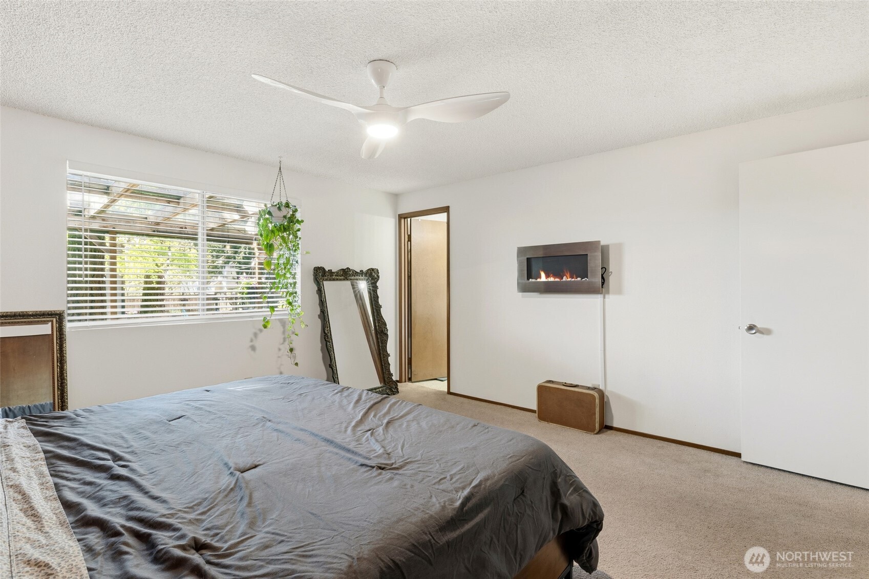 18320 Corliss Avenue N, Shoreline, WA 98133