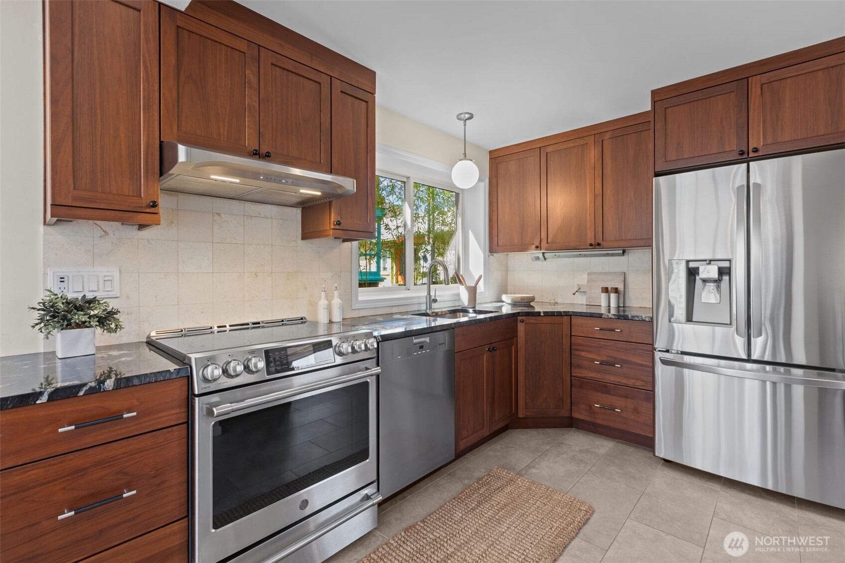 2025 Fairview Avenue E #E, Seattle, WA 98102