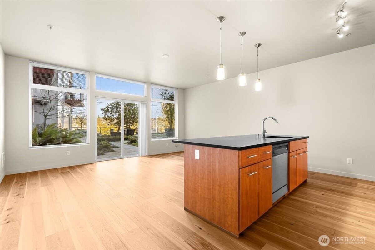 2960 Eastlake Avenue E #111, Seattle, WA 98102