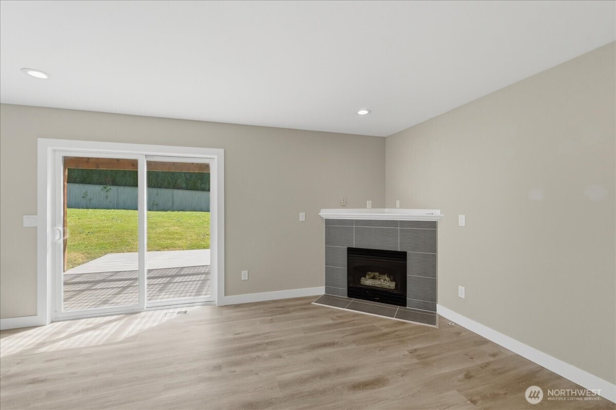 6813 81st Avenue NW, Gig Harbor, WA 98335
