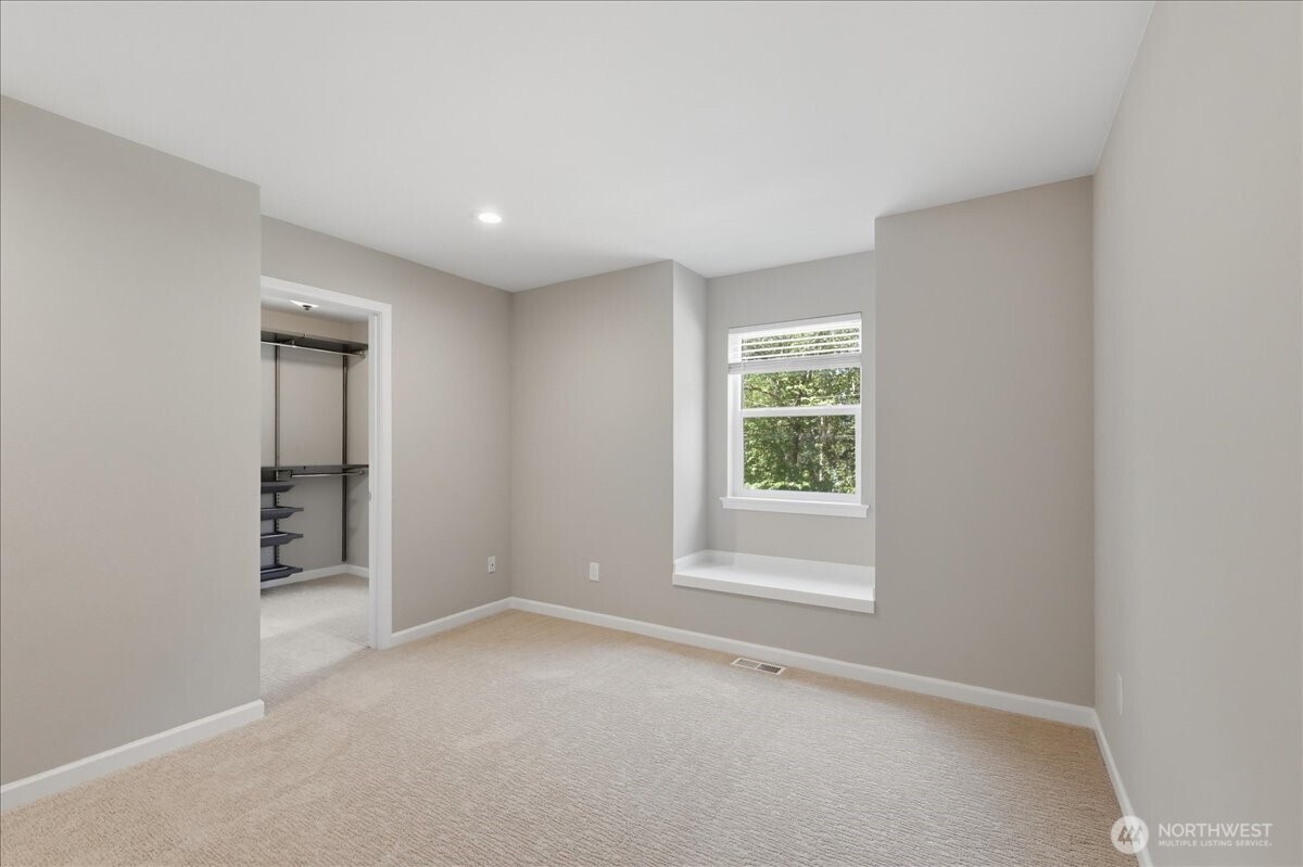 6813 81st Avenue NW, Gig Harbor, WA 98335