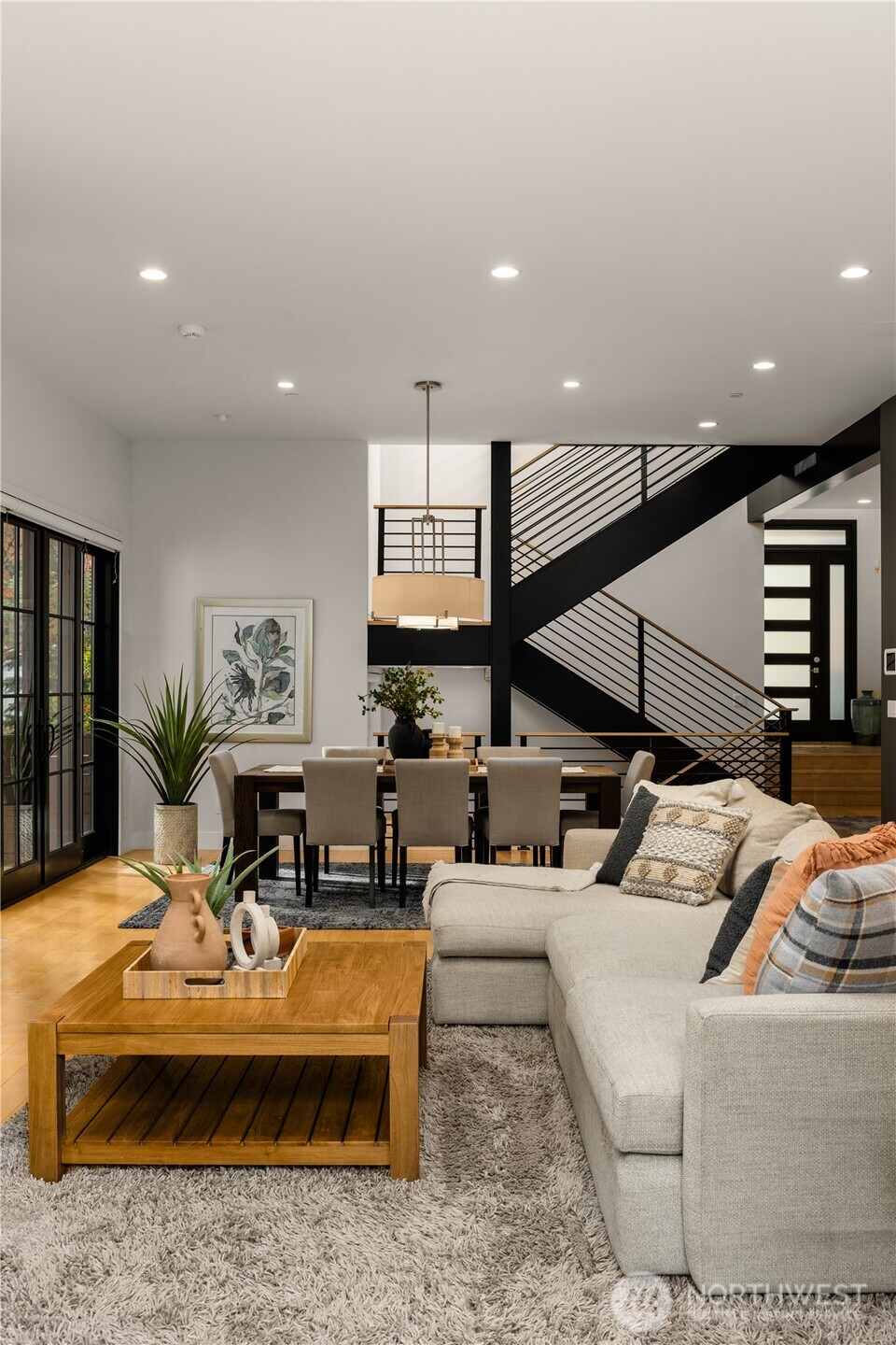 7002 93rd Avenue SE, Mercer Island, WA 98040