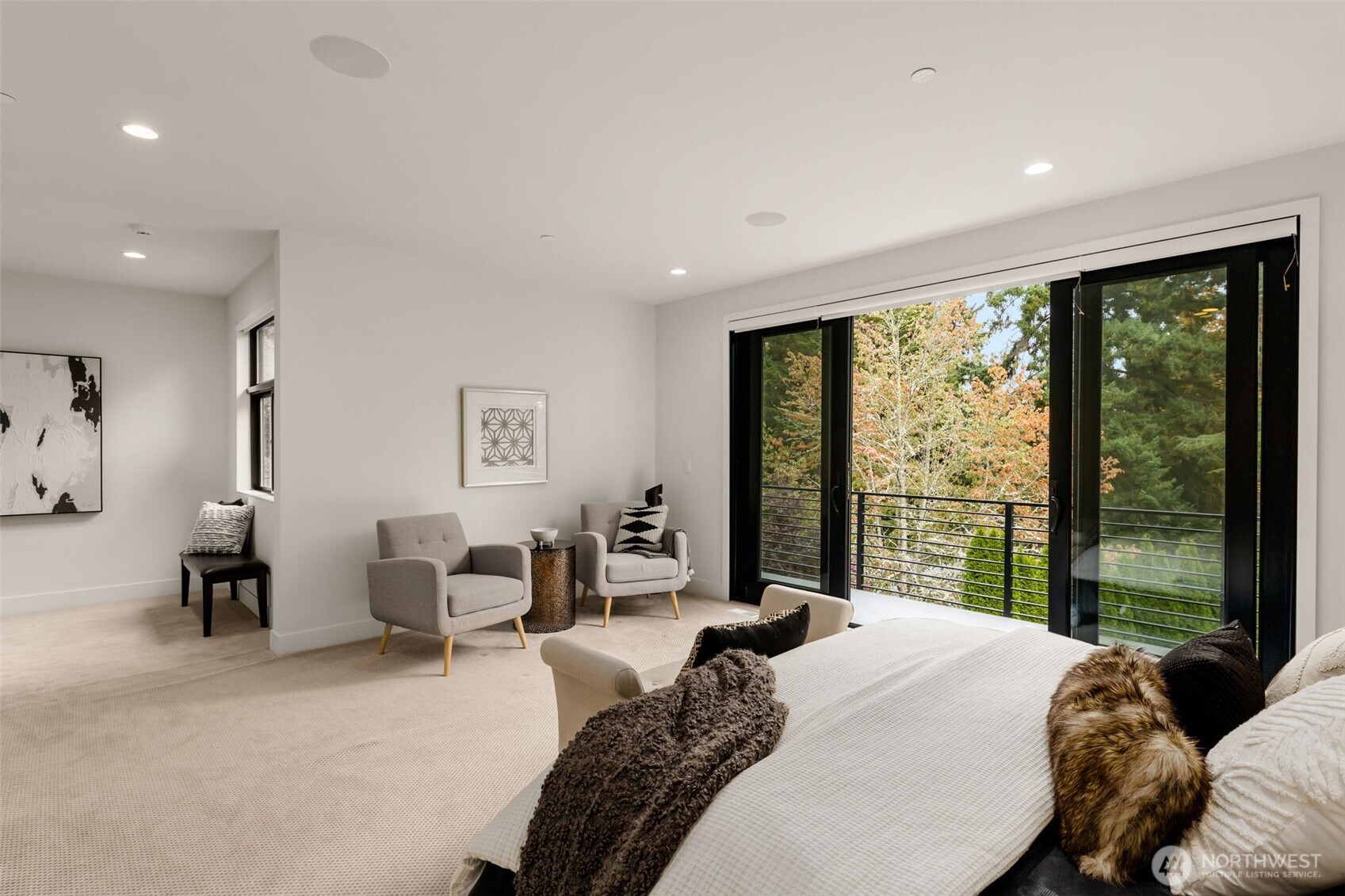 7002 93rd Avenue SE, Mercer Island, WA 98040