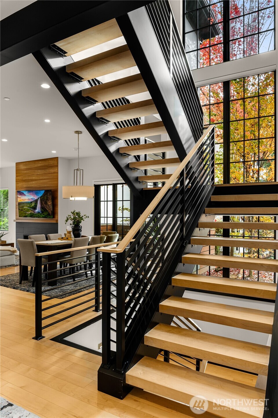 7002 93rd Avenue SE, Mercer Island, WA 98040