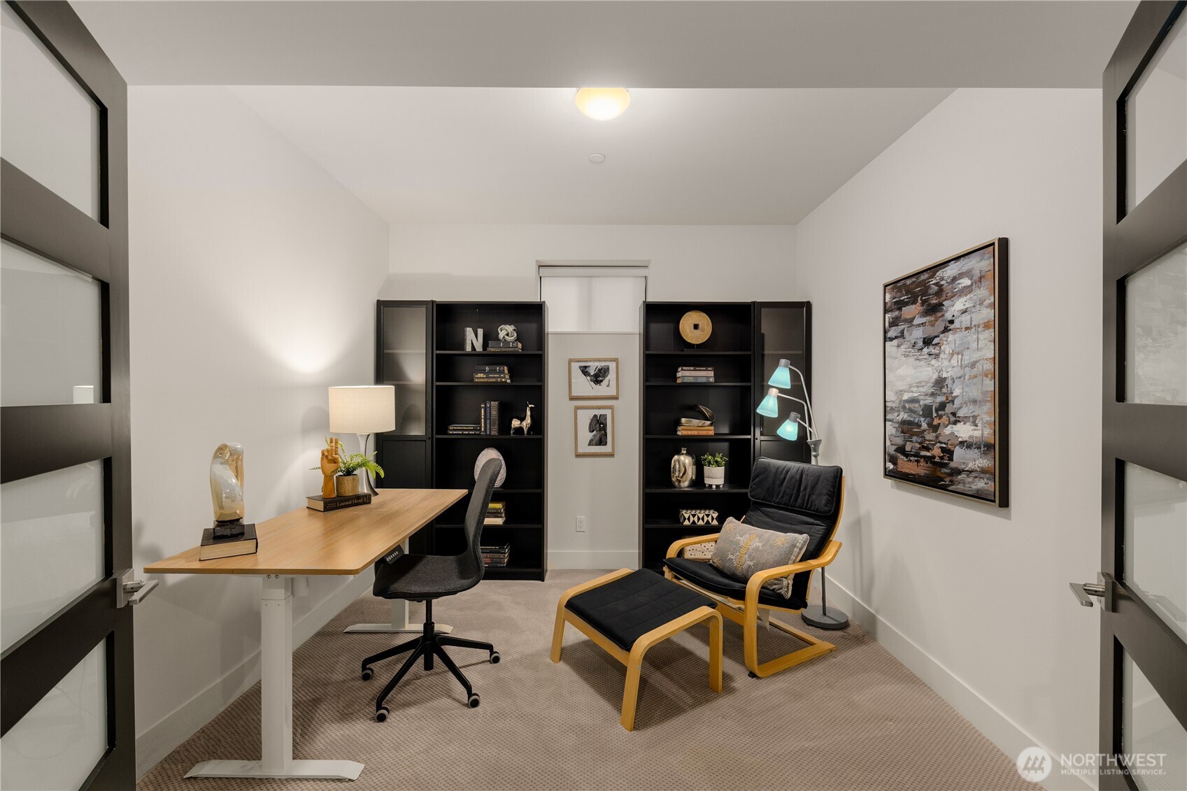 7002 93rd Avenue SE, Mercer Island, WA 98040