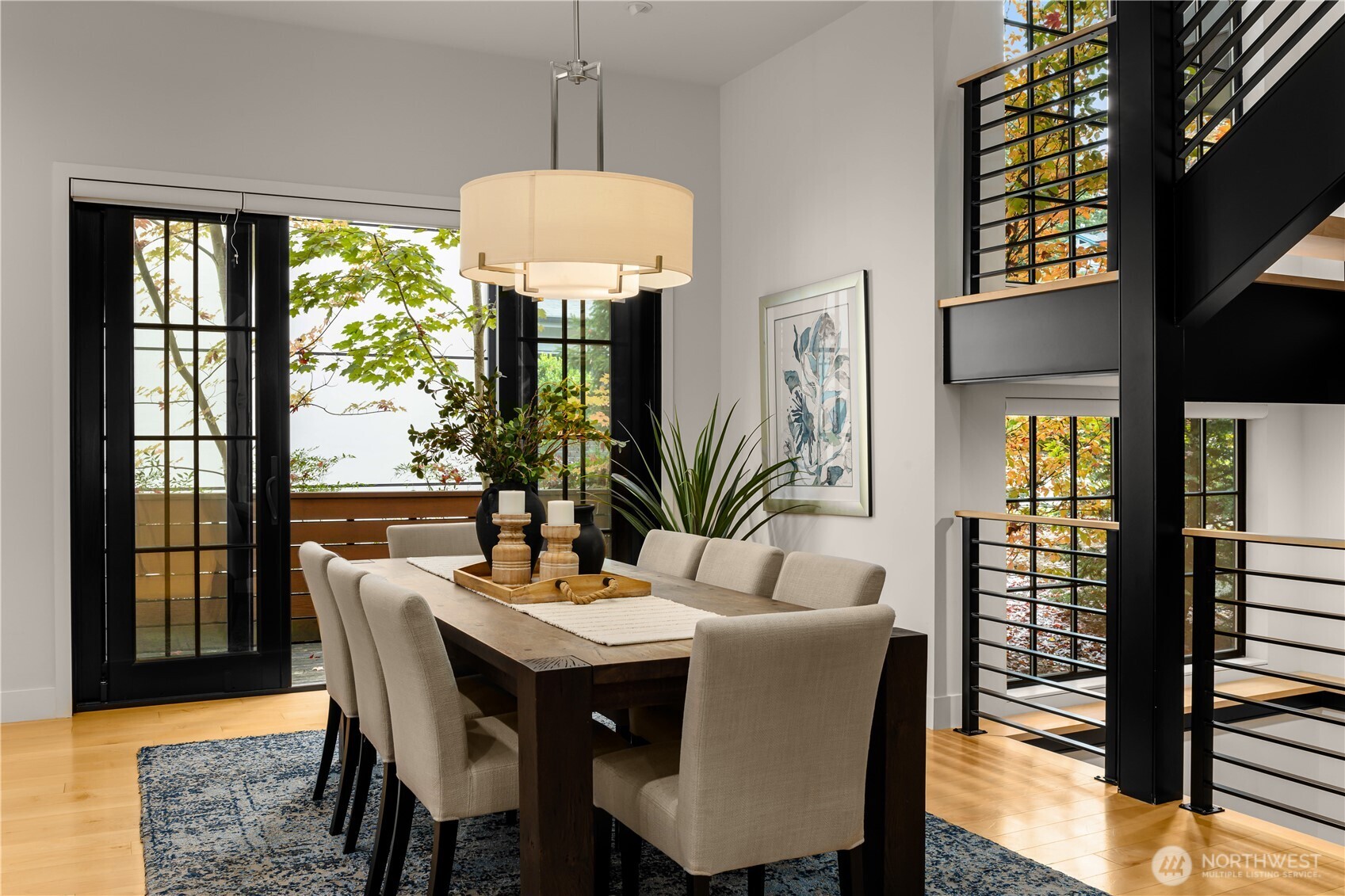 7002 93rd Avenue SE, Mercer Island, WA 98040