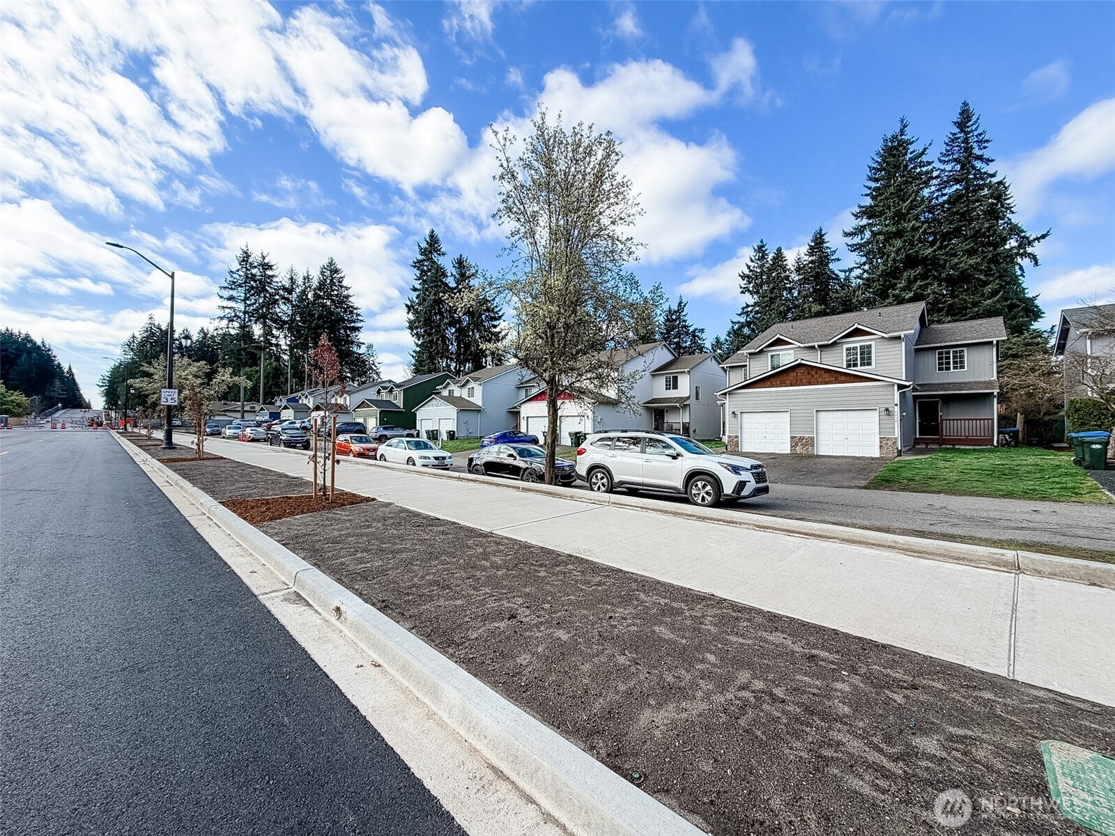 943 College Lane NE, Lacey, WA 98516