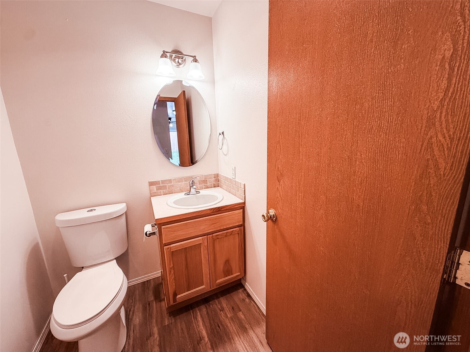 943 College Lane NE, Lacey, WA 98516
