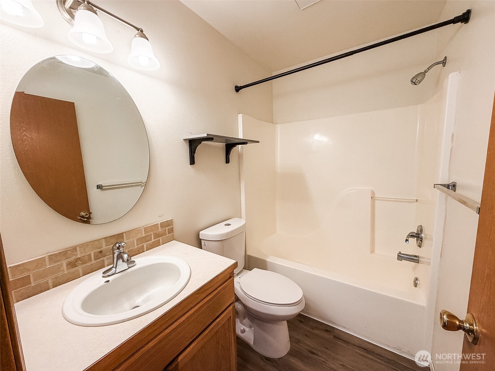 943 College Lane NE, Lacey, WA 98516